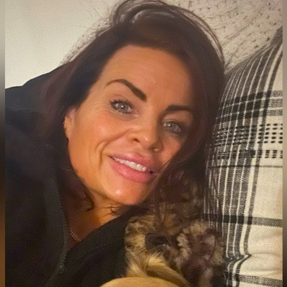 Meet your Posher, Brandi🌴 - Picture 1 of 4